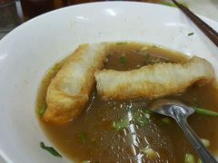 越南人是河粉配油条吃的-Pho Hoa Pasteur