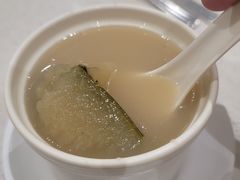 -香港新发烧腊茶餐厅(水围店)