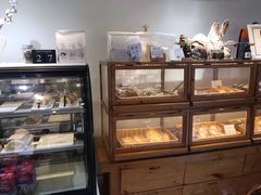 面包甜点陈列柜-风车面包
