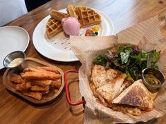 -百好乐宠物友好餐厅(朝外大街店)