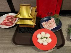 -山川小町·极番烧肉(新地假日广场店)