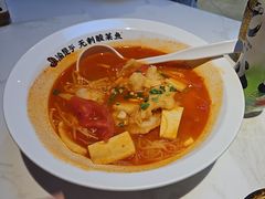 -渝是乎酸菜鱼·川渝小炒(新世界百货望京店)