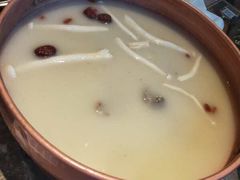 -三人行骨头王火锅(长寿店)