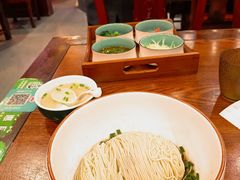-朱鸿兴面馆(绿宝广场店)
