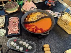 -鹿鸣山草本茶香火锅(园西路店)
