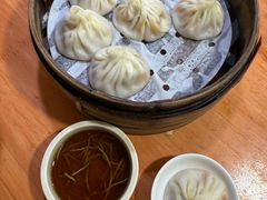 -莱莱小笼·乔艾