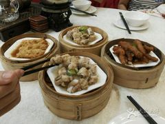 -东豪园林海鲜酒家(南港路辅路店)