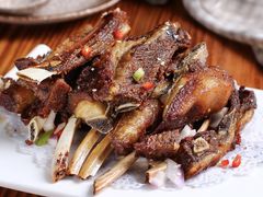 孜然手抓羊排-龙头烤羊排•烤全羊•精酿扎啤(厦滘店)