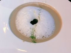 蘑菇汤-YUE·6·西式融合餐厅(外滩六号店)