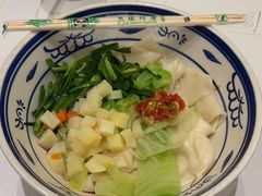 -阿瓦山寨·湘菜现炒·剁椒鱼头王(咸阳总店)