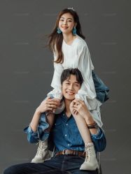 -雪中彩影婚纱摄影·微光艺术中心