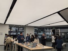 -华为授权体验店(中山公园来福士)