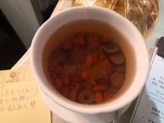 -茂名熹龙国际大酒店(人民广场高铁站店)