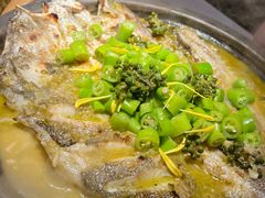 -鸣记脆皮烤鱼·海鲜烤鱼(三八广场店)