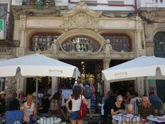 -Majestic Café