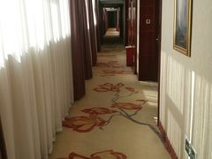 -维也纳酒店(深圳国际会展中心沙井上南店)