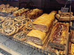 -乐蓬马歇百货公司(Rive Gauche)