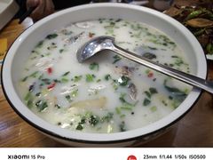 -美顺香食府鱼头老店(雪野湖店)