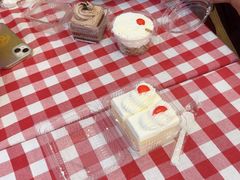 -红宝石·鲜奶小方·海派西点房(南丹店)