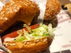 -The Habit Burger Grill 哈比特汉堡(复兴soho店)