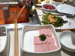-海底捞火锅鲜切牛肉主题店(长寿路店)