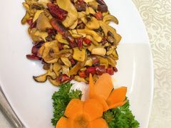 -原林野山菌火锅·炒菌(关上野生菌一条街店)