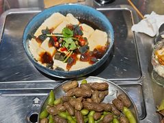 -马路牙子烧烤音乐酒馆(望京店)