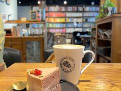 -房角石咖啡与书(吉大南校店)
