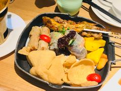 富国岛小食拼盘-米纸越南小馆(金鹰世界店)