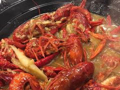 -虾弄弄海派小龙虾·牛羊蝎子火锅