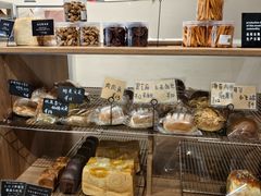 -沁屋面包店(人民东路店)