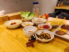 餐前小菜-喜来稀肉(北外滩白玉兰广场店)