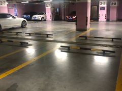 -大宁国际商业广场-地下停车库