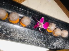 干贝咸蛋黄虾滑-哥老官重庆美蛙鱼头(西湖银泰十一哥店)