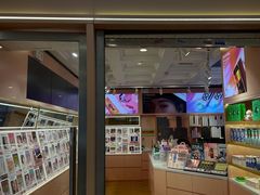 -4iNLOOK美瞳店(中山公园龙之梦店)