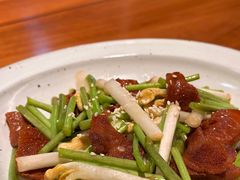 榆耳藜蒿小炒-七色云蔬食(喜邻里店)