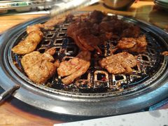 -唯成•韩国炭火烤肉 유성고기