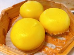 招牌流沙包-东鑫记港式茶餐厅(南京东路店)