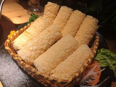 铃铃卷-湊湊火锅·茶憩(杭州湖滨银泰in77店)