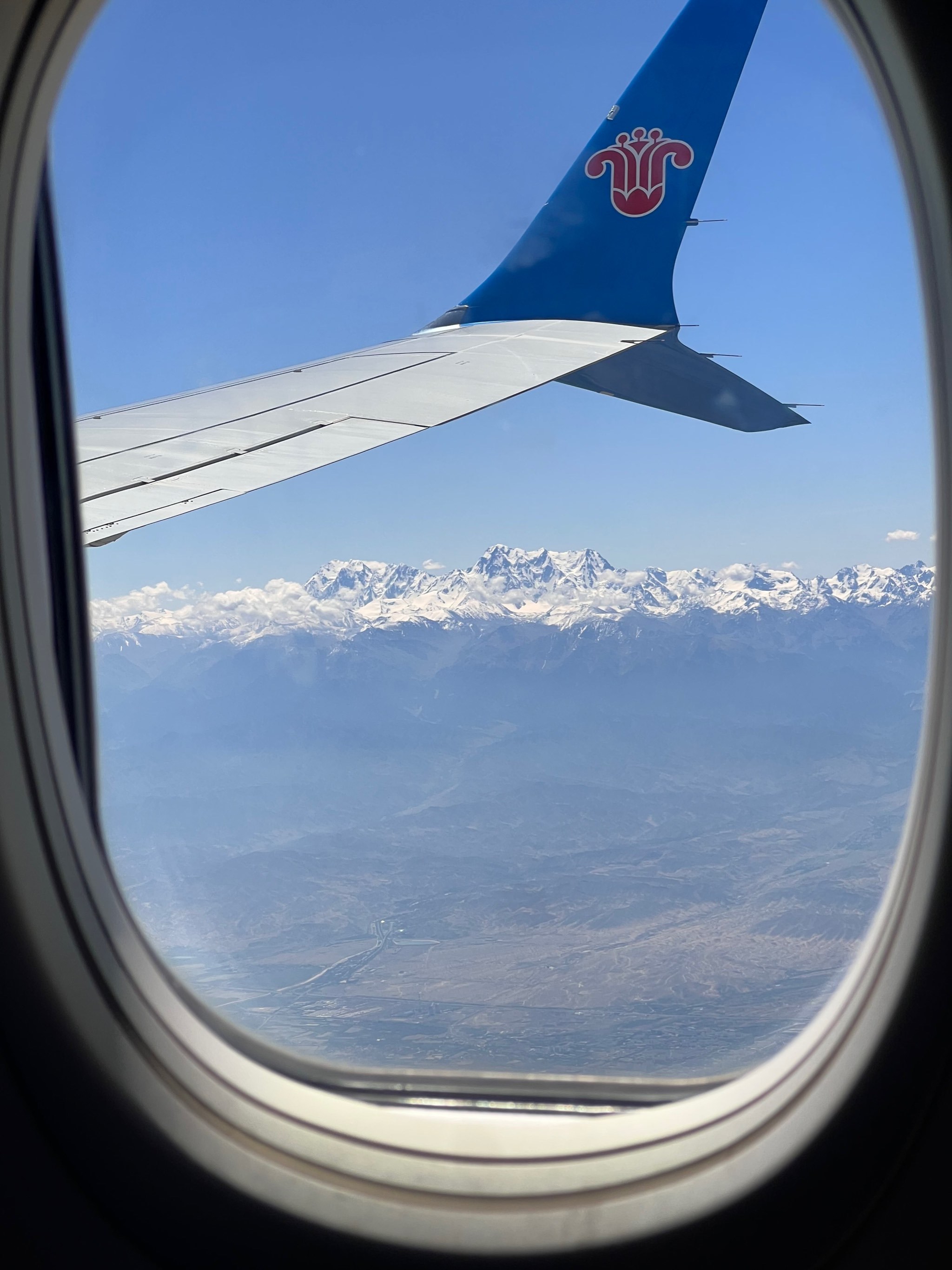 飞机上看新疆天山天池 飞机上看新疆天山天池