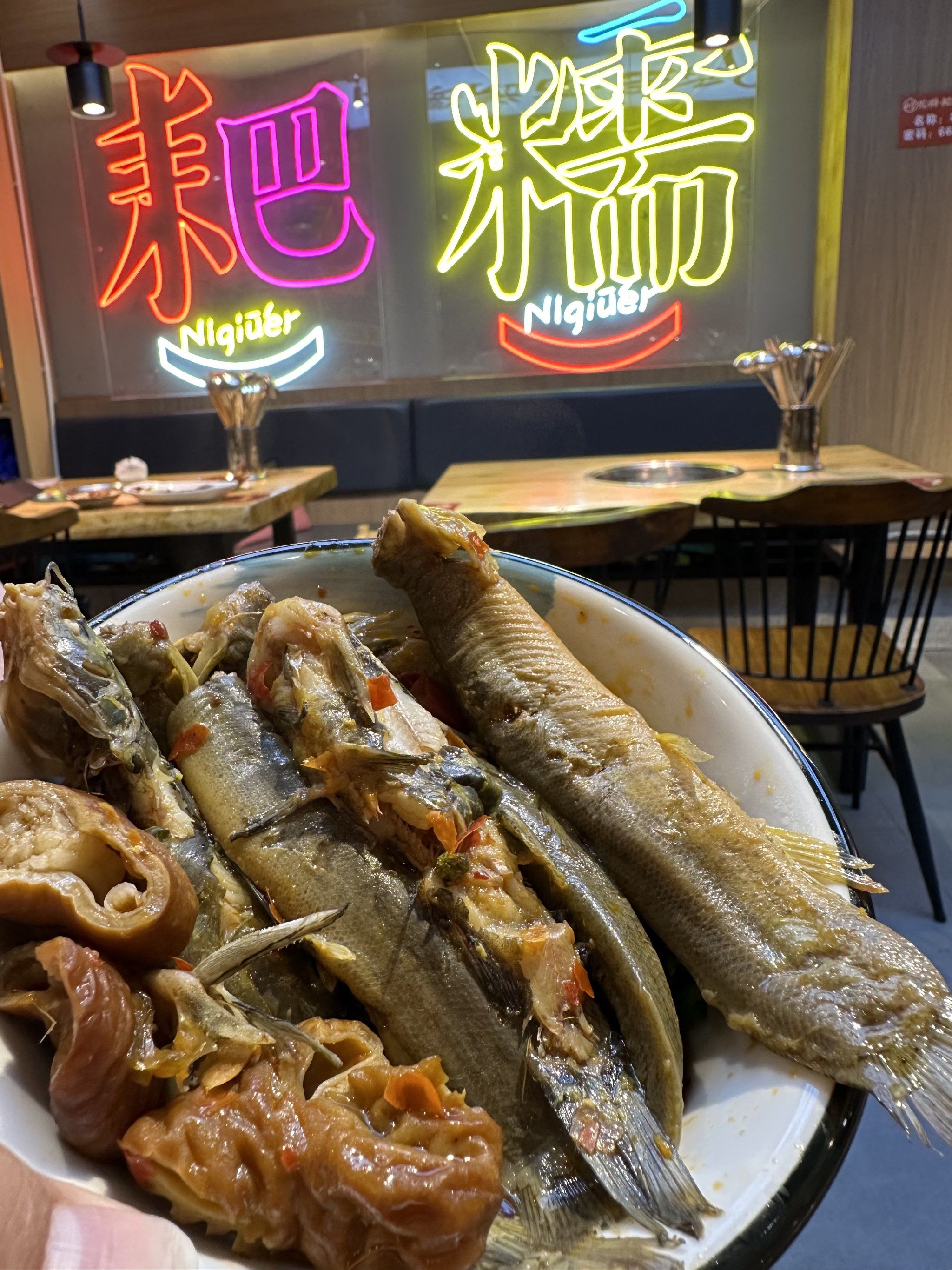 才发现成都zui巴适的泥鳅火锅在这75