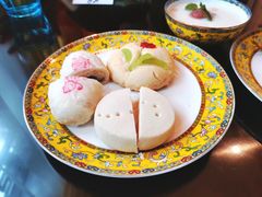 孙尼额芬白糕-富华斋饽饽铺·宫廷糕点·伴手礼(护国新天地店)