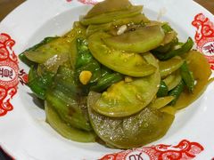 青椒炒青番茄-肖记公安牛肉鱼杂馆· 省级非物质文化遗产(仁和路店)