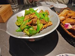 辣椒炒肉-前海沿·青岛菜(大拇指广场石老人店)