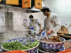 -牛一嘴·兰州牛肉面·大盘鸡(财富中心店)