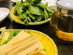 -聚汇三少·龙虾·中餐厅(莫邪路新天地店)