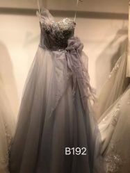 -LA GRACE高端婚纱礼服定制馆