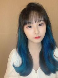 -时尚殿堂明星门店