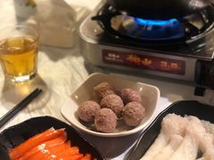 -鲜入围煮花胶鸡海鲜火锅