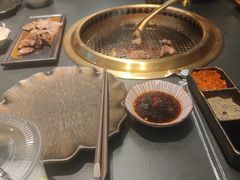 -铭牛烧肉·和牛海鲜自助(高新月牙湖店)
